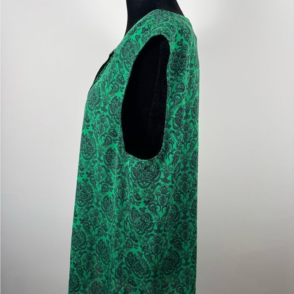 Banana Republic Green Sleeveless Blouse with Mandarin Collar - Picture 4 of 10